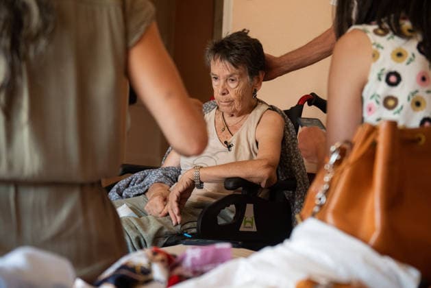 Maricarmen, the 87-year-old woman evicted from her home in Madrid, has died. Maricarmen, minutes before being evicted, on September 23, 2026, in Madrid, Spain. Maricarmen, an 87-year-old resident of Madrid’s Retiro neighborhood, faces a fourth and final eviction attempt this Wednesday, the 23rd, from the home where she has lived for more than seven decades, at 46 Alcalde Sainz de Baranda Street. Maricarmen’s case has become one of the symbols of the struggle for access to housing in Madrid. In 1956, Maricarmen’s father signed a lease for that home, and after his death, the lease was transferred to his wife and, later, to Maricarmen. Fernando Sá, Madrid, Madrid, Spain  Copyright: xFernandoxSanchezx 7827219