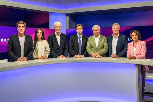 Pictured, from left: Markus Feldenkirchen, *Der Spiegel*; Alev Dogan, *The Pioneer*; Werner Sonne, journalist and author; Moritz Schularick, economist; Klaus Wowereit, SPD, former Governing Mayor of Berlin; Ole von Beust, CDU, former First Mayor of Hamburg; Sandr Copyright: HMBxMedia UwexKoch