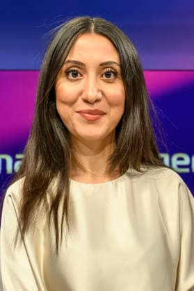 In the photo, from left: Alev Dogan, *The Pioneer*, GER, Berlin, studio, guest on *Maischberger*, political talk show, TV, program, with host Sandra Maischberger, *Das Erste*, from Adlershof, Studio 20, October 7, 2026, Copyright: HMBxMedia UwexKoch