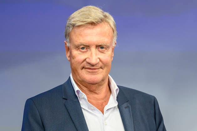 Pictured, from left: Ole von Beust, CDU, former First Mayor of Hamburg, GER, Berlin, studio, guest on Maischberger, political talk show, TV, program, with host Sandra Maischberger, Das Erste, from Adlershof, Am Studio 20, October 7, 2026, Copyright: HMBxMedia UwexKoch