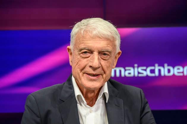 Pictured from left: Werner Sonne, journalist and author, GER, Berlin, studio, guest on Maischberger, political talk show, TV, program, with host Sandra Maischberger, Das Erste, from Adlershof, Am Studio 20, October 7, 2026, Copyright: HMBxMedia UwexKoch