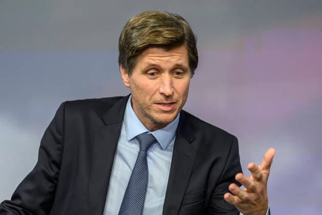 Pictured from left: Moritz Schularick, economist, GER, Berlin, studio, guest on Maischberger, political talk show, TV, program, with host Sandra Maischberger, Das Erste, from Adlershof, Am Studio 20, October 7, 2026, Copyright: HMBxMedia UwexKoch