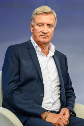 Pictured, from left: Ole von Beust, CDU, former First Mayor of Hamburg, GER, Berlin, studio, guest on Maischberger, political talk show, TV, program, with host Sandra Maischberger, Das Erste, from Adlershof, Am Studio 20, October 7, 2026, Copyright: HMBxMedia UwexKoch