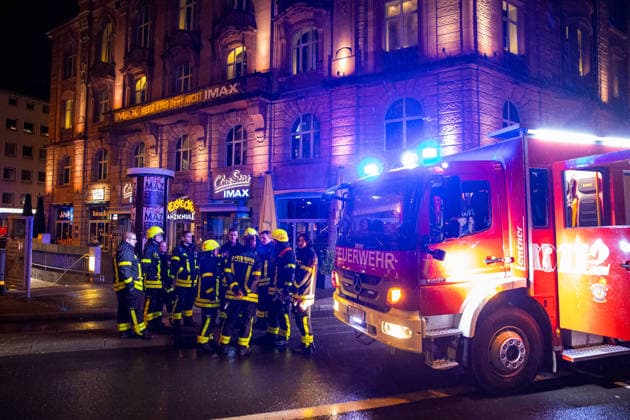 Fire in Movie Theater Triggers Large-Scale Emergency Response On October 8, 2026, a fire broke out in a movie theater at the Cinestar Metropolis in Frankfurt. The Frankfurt Fire Department responded with a large-scale operation, with crews fighting the fire while wearing breathing ap