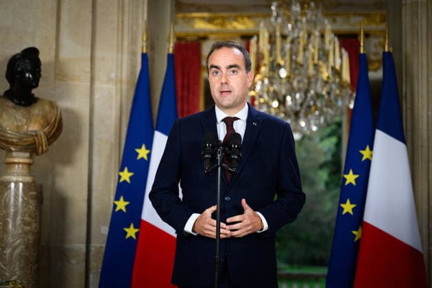 Prime Minister Sébastien Lecornu made, from Matignon, a statement regarding the high school students’ protests on October 7, 2026 Eric Tschaen Pool Bestimage Prime Minister Sébastien Lecornu made a statement from Matignon about the high school students’ protests on October 7, 2026 Paris, France  Copyright: xEricxTschaenx xPoolx xBestimagexEricxTschaenx xPoolx xBestimagex