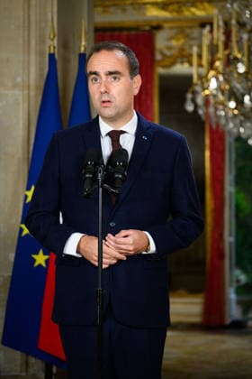 Prime Minister Sébastien Lecornu made, from Matignon, a statement regarding the high school students’ protests on October 7, 2026 Eric Tschaen Pool Bestimage Prime Minister Sébastien Lecornu made a statement from Matignon about the high school students’ protests on October 7, 2026 Paris, France  Copyright: xEricxTschaenx xPoolx xBestimagexEricxTschaenx xPoolx xBestimagex