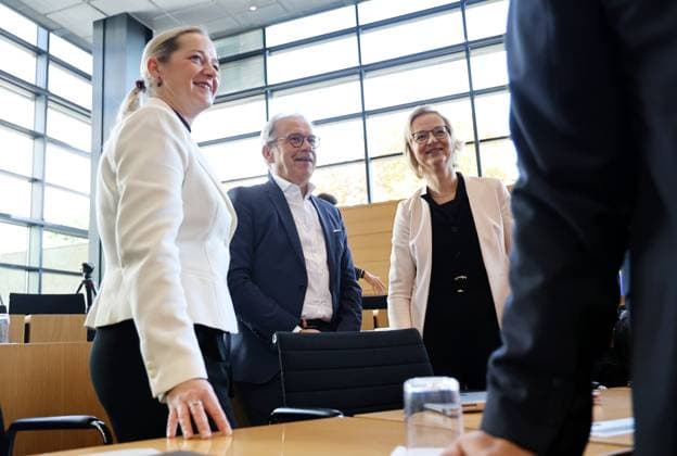 Special Session of the Thuringian State Parliament, October 7, 2026, Erfurt, Thuringian State Parliament, 55th Plenary Session, Special Session; the subject of the proceedings is the dissolution of the 8th Thuringian State Parliament pursuant to Article 50, Section 2, Sente