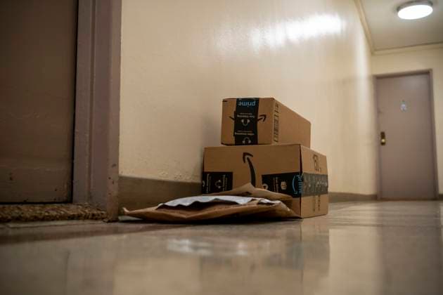 Permits for parcel delivery are rising significantly – parcels are increasingly being left on doorsteps; stock images