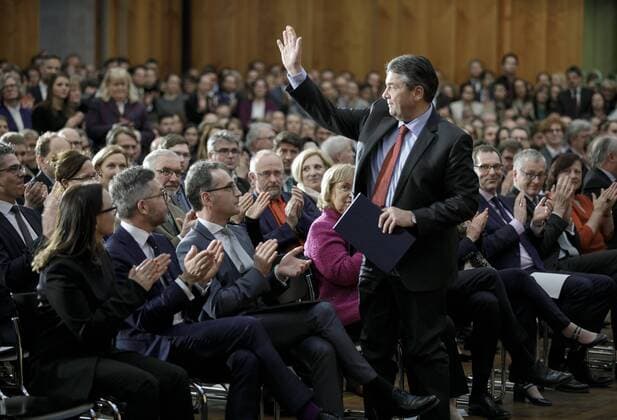 SPD: Sigmar Gabriel takes his party to task, archive footage