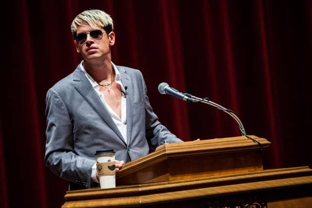 USA: Milo Yiannopoulos arrested by ICE – archive footage
