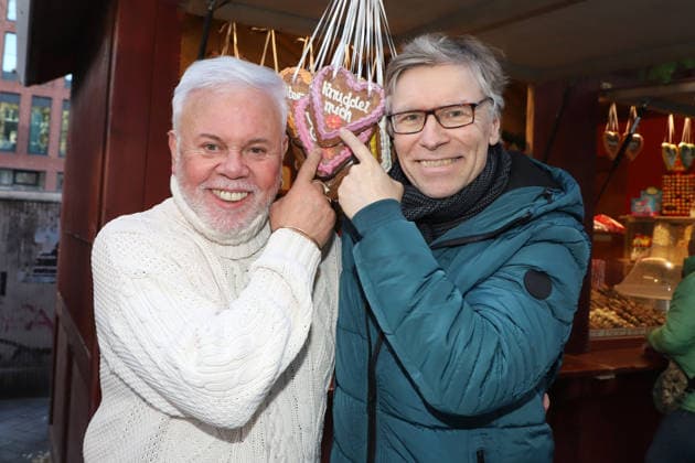 Taco Ockerse and Thorsten Laussch visit the Barmbek Christmas market and the Retro Games Museum