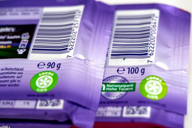 Mondelez violates competition law by reducing the weight of Milka bars, archive images