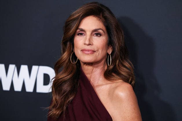 Cindy Crawford suffers from eye disease blepharoptosis, archive pictures