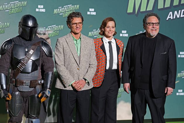 Entertainment pictures of the day