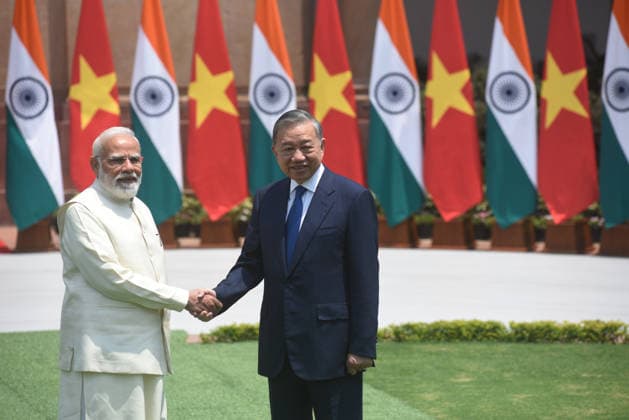 India, Narendra Modi receives To Lam in New Delhi