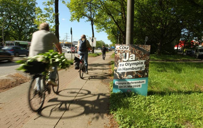 Hamburg, posters for the vote on the Olympic bid