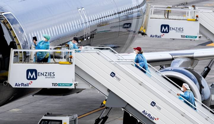 Hantavirus outbreak, evacuees from cruise ship Hondius leave Tenerife