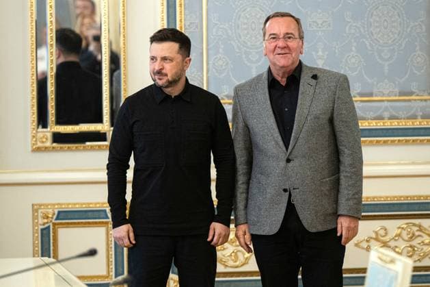 Ukraine, Volodymyr Selenskyj meets Boris Pistorius in Kiev