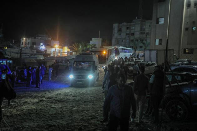 Middle East conflict, return to Gaza: Palestinians pass Rafah border crossing
