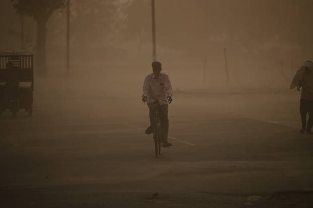 India, sandstorm in Uttar Pradesh