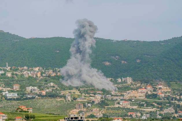 War in the Middle East: Lebanon, Israeli airstrike on Deir Zahrani
