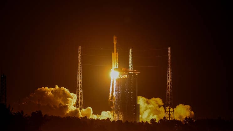 China, Long March-8 launches with Spacesail satellite group in Wenchang