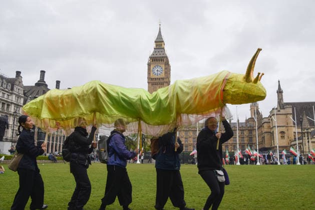 Great Britain, protest for the restoration of ancient woodlands in London