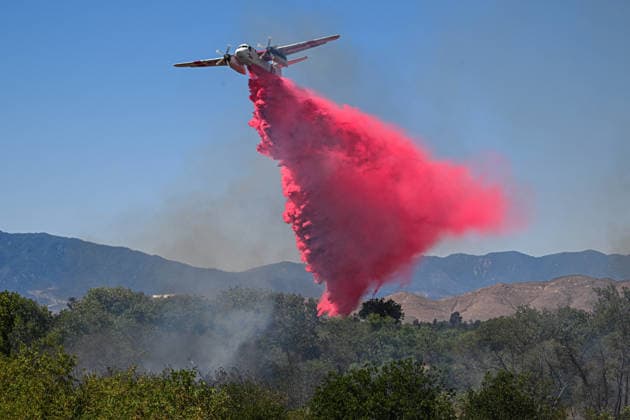 USA, forest fire near Simi Valley, thousands evacuated after fire in California