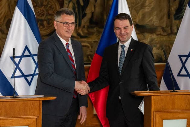 Prague, Petr Macinka meets Gideon Saar