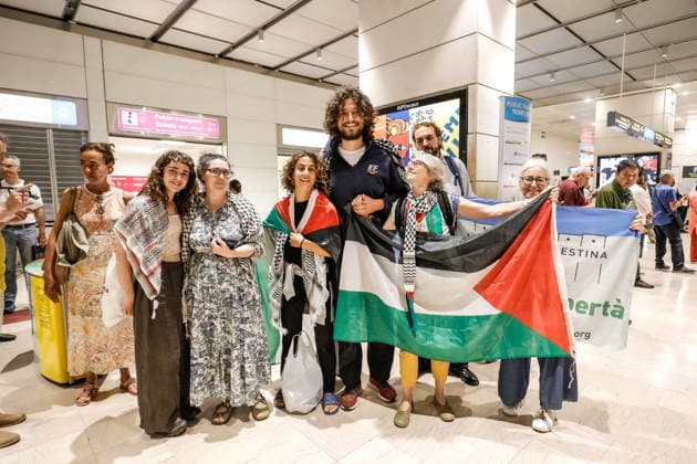 Italy, Global Sumud Flotilla activists arrested by Israeli forces arrive in Rome