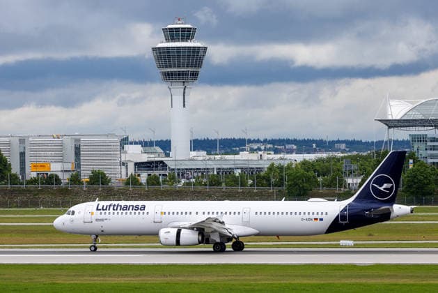 Security area at Hamburg Airport cleared - archive pictures