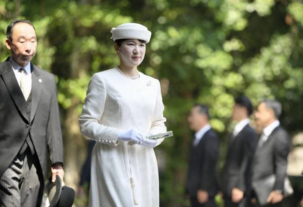 Royals: Princess Aiko visits the city of Ise