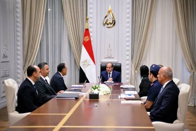 Egypt: President Abdel Fattah El-Sisi chairs a ministerial meeting in Cairo