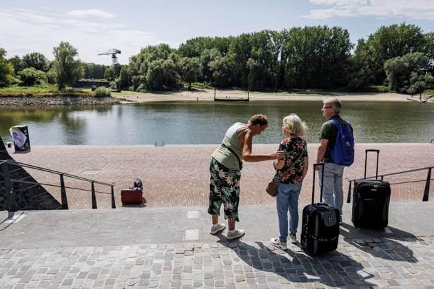 Netherlands: Replacement buses for Rhine cruises due to low water levels in Arnhem