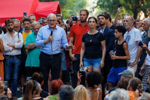 Italy: Mayor Roberto Gualtieri at a meeting of the Spin Time social centre in Rome