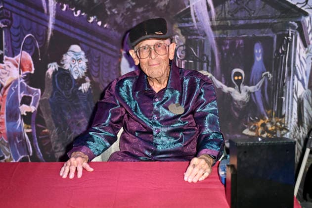 Celebrity, Midsummer Scream Halloween and Horror Convention in Long Beach