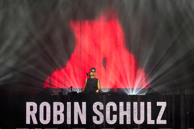Music: Robin Schulz’s performance in Wolfsburg