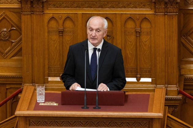 Hungary: Parliament elects András Baka as President