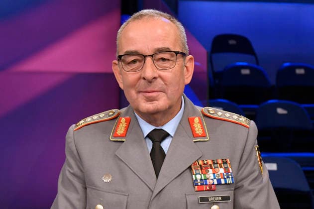 NATO: General Carsten Breuer takes over as Chair of the Military Committee – archive images
