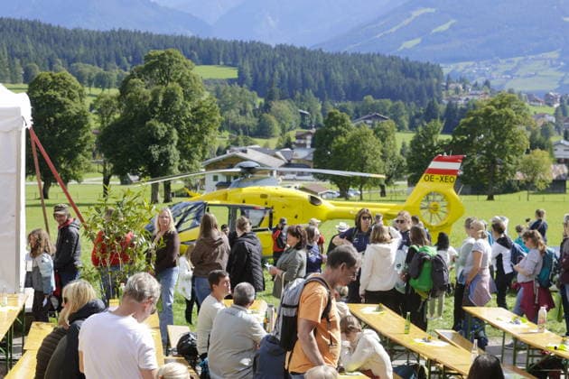 Celebrity and Mountain Rescue Service Fan Walk in Ramsau am Dachstein