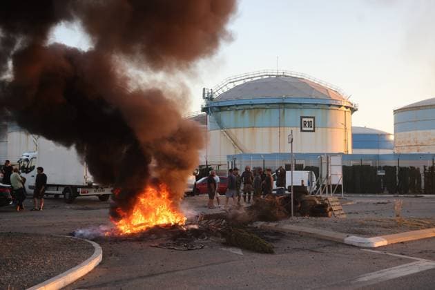 France: Fishermen block access to oil depot in Fos-sur-Mer