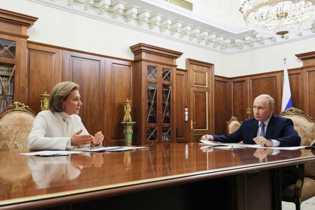 Russia: Vladimir Putin meets Anna Popova in Moscow