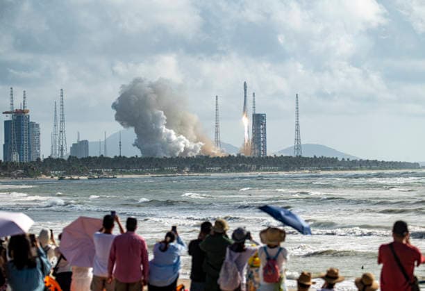 China: Launch of new internet satellites in Hainan
