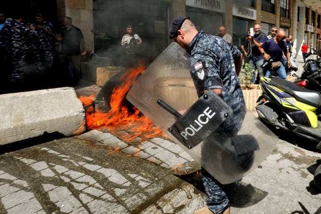 Lebanon: Bank customers protest outside the Ministry of Economic Affairs in Beirut