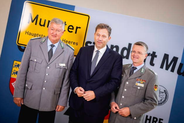 North Rhine-Westphalia: Lars Klingbeil at the celebrations marking the 70th anniversary of the Bundeswehr Association in Münster