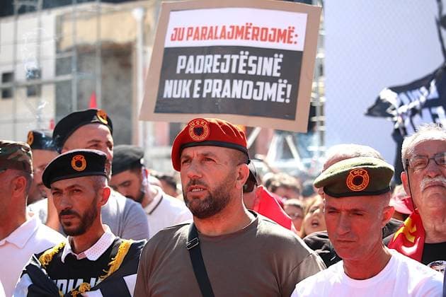 Kosovo: Protests against the verdicts in the trial of former UCK commanders in Pristina