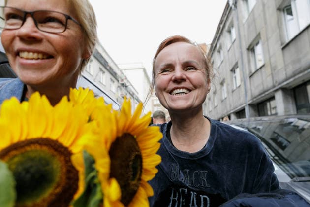 Poland: Released Belarusian political prisoners arrive in Warsaw