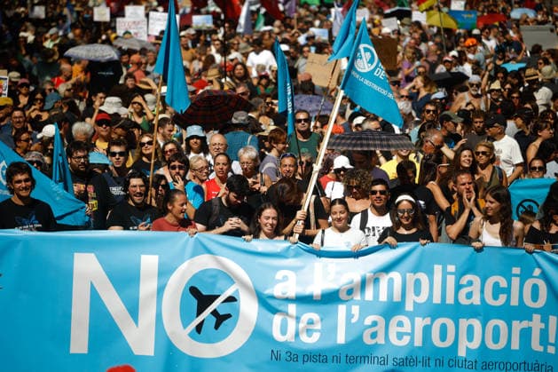 Spain, protest against the expansion of Barcelona Airport