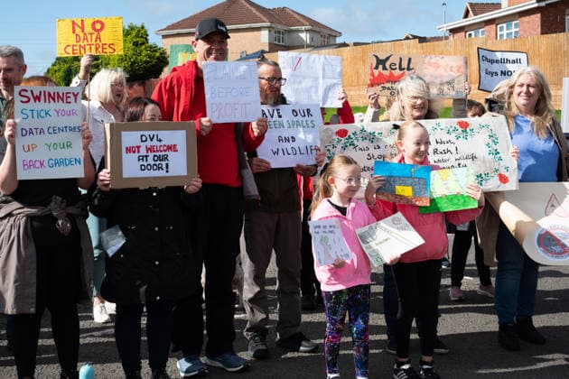 United Kingdom: Protest against planned data centre in Chapelhall