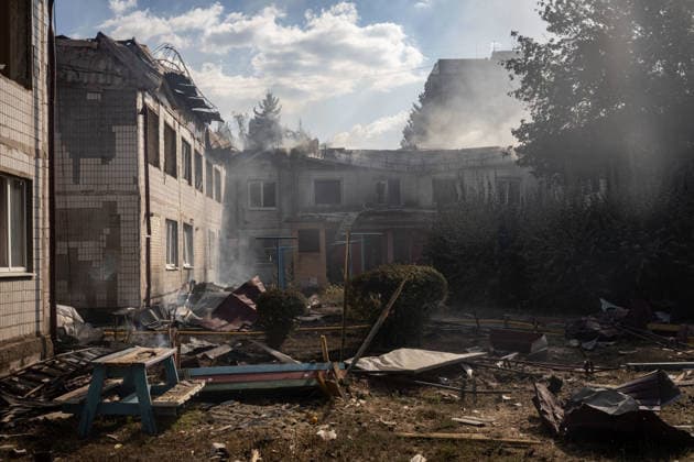 War in Ukraine: School destroyed following a Russian air strike in Kramatorsk